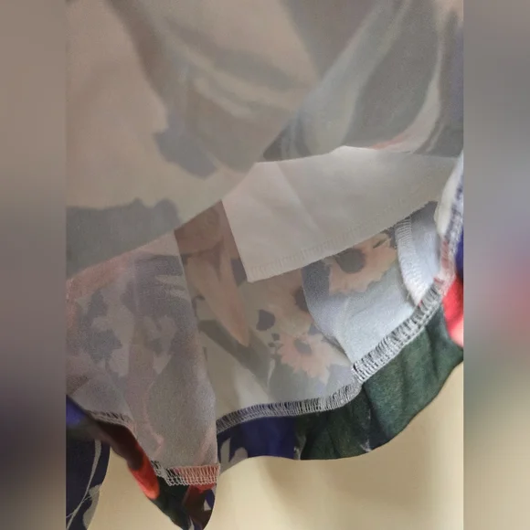 Romeo & Juliet Couture High Waist Floral Shorts - Blue and Red NWT